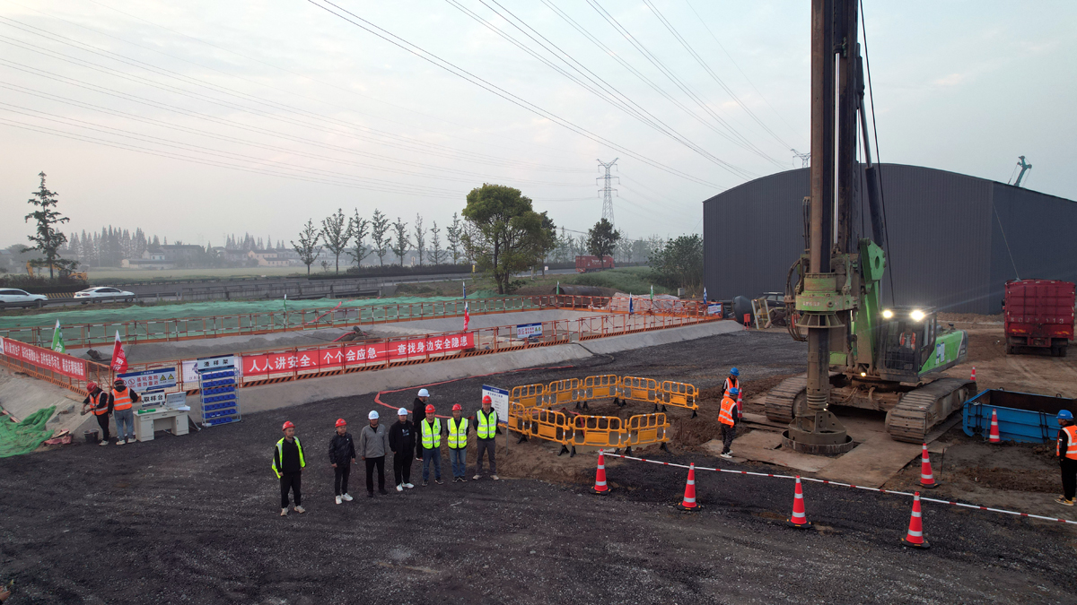 張靖皋長江大橋工程項目ZJG-ZJG2標(biāo)順利完成鉆孔灌注樁首件施工